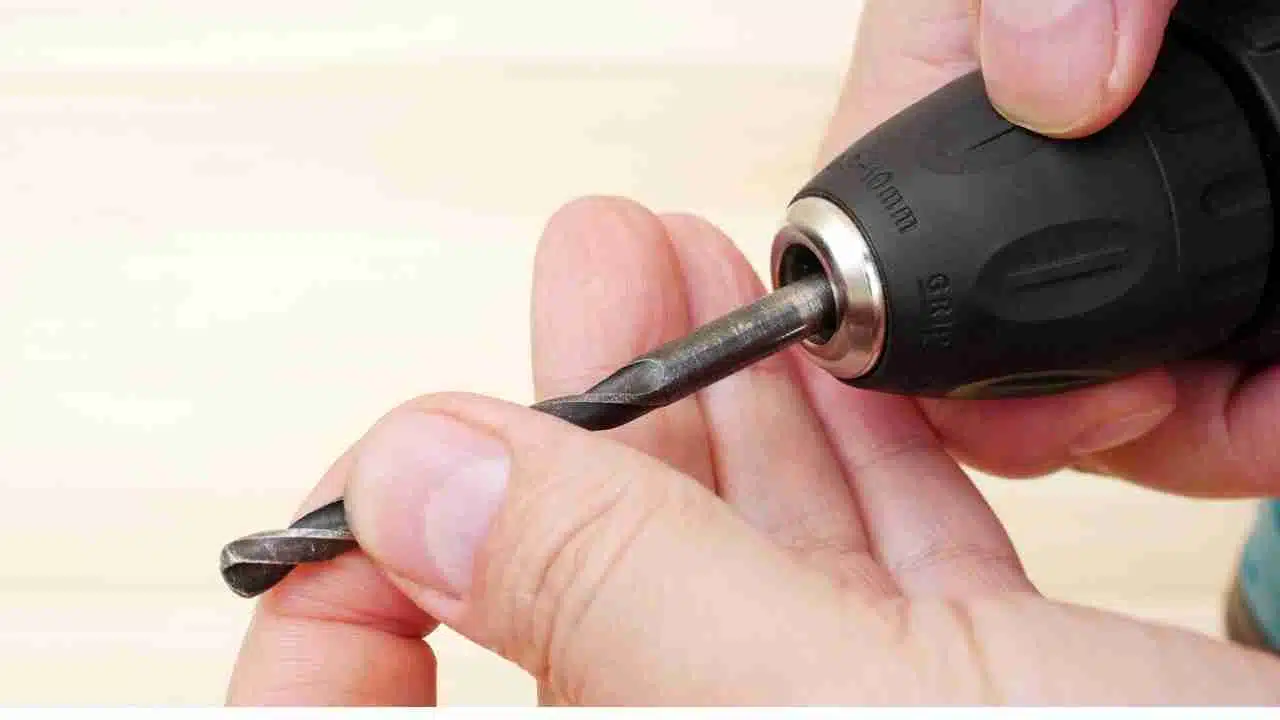 How to Remove Bit from Hammer Drill