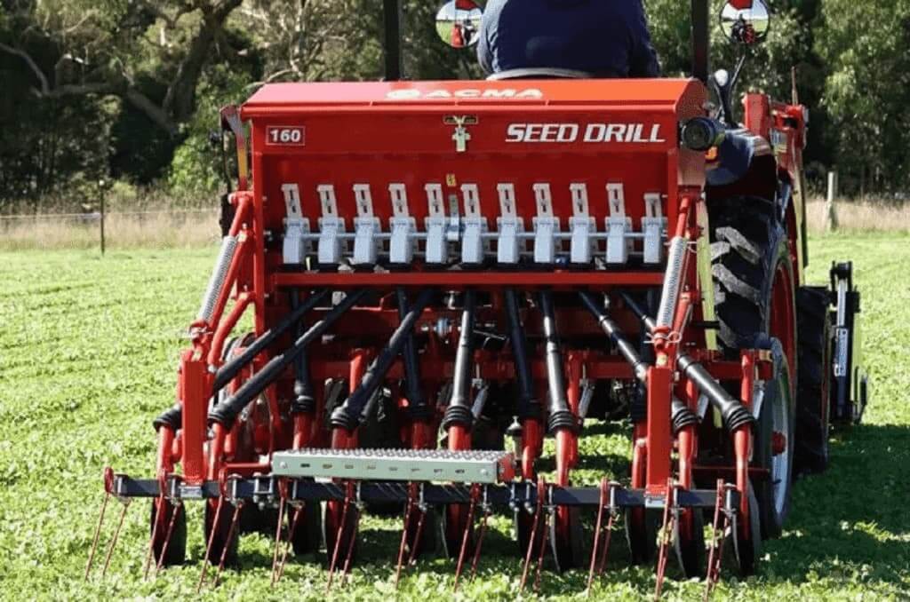 2 Major Effects of Jethro Tull's Seed Drill on Farming. 2 Easy Guide